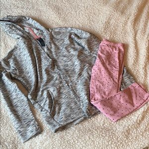 Girls sweater and leggings